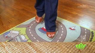 Nicole Curtis feet photo thumbnail