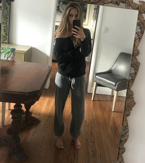 Nicole Curtis feet photo thumbnail