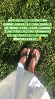 Nicole Curtis feet photo thumbnail