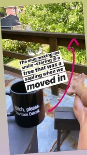 Nicole Curtis feet photo thumbnail