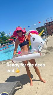 Nicole Curtis feet photo thumbnail