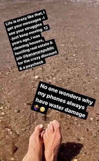 Nicole Curtis feet photo thumbnail