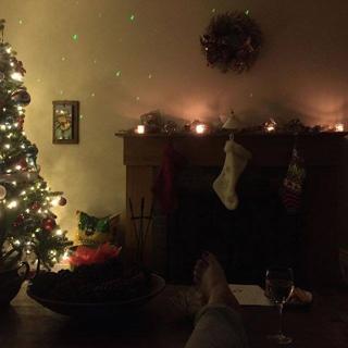 Nicole Eggert feet photo thumbnail