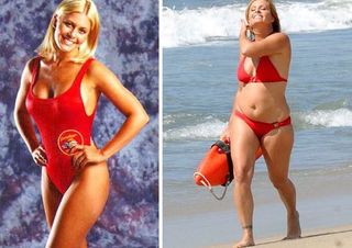 Nicole Eggert feet photo thumbnail