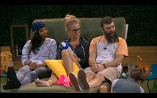 Nicole Franzel feet photo 14