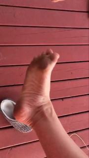 Nicole Franzel feet photo 6
