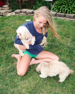 Nicole Franzel feet photo 19