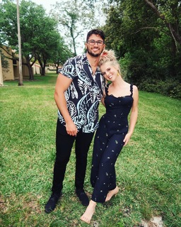 Nicole Franzel feet photo 9
