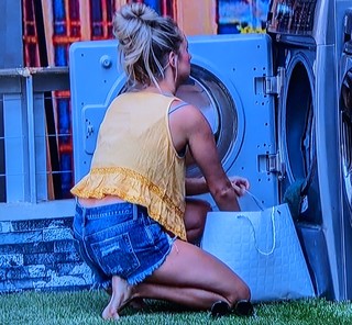 Nicole Franzel feet photo 16