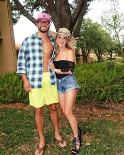 Nicole Franzel feet photo 4