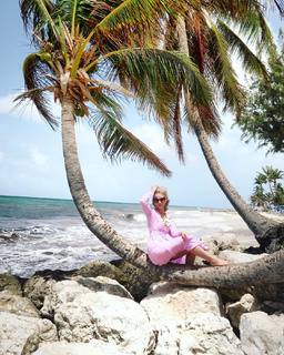Nicole Franzel feet photo 8