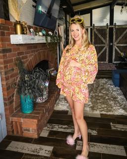 Nicole Franzel feet photo 6