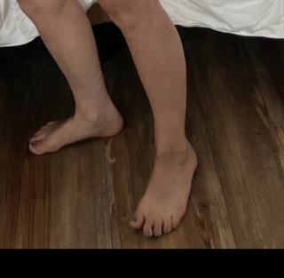 Nicole Franzel feet photo 1
