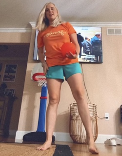 Nicole Franzel feet photo 17
