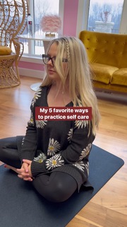 Nicole Franzel feet photo 10