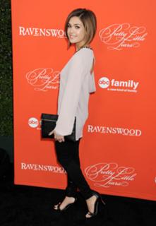 Nicole Gale Anderson feet photo 11