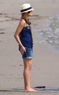Nicole Gale Anderson feet photo 12