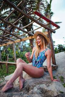Nicole Kay Clark feet photo 7