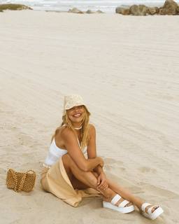 Nicole Kay Clark feet photo 5