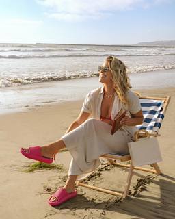 Nicole Kay Clark feet photo 16