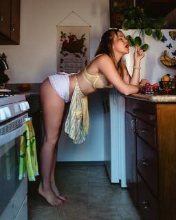 Nicole Kay Clark feet photo 11