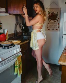 Nicole Kay Clark feet photo 10