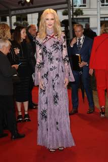 Nicole Kidman feet photo thumbnail