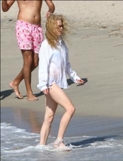 Nicole Kidman feet photo thumbnail