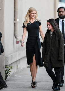 Nicole Kidman feet photo thumbnail