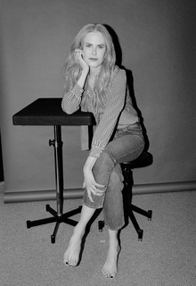 Nicole Kidman feet photo thumbnail