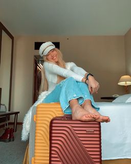 Nicole Louise feet photo 18