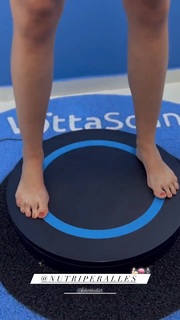 Nicole Louise feet photo 11