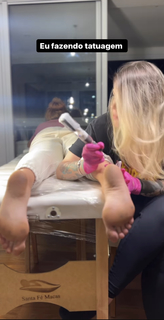 Nicole Louise feet photo 6