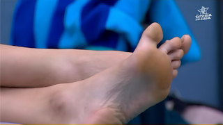 Nicole Louise feet photo 15