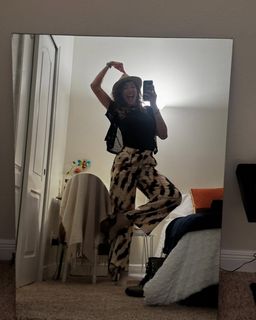 Nicole Louise feet photo 7