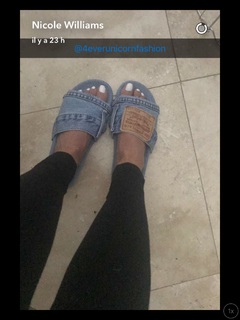 Nicole Lynn Williams feet photo 7