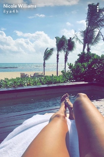 Nicole Lynn Williams feet photo 7