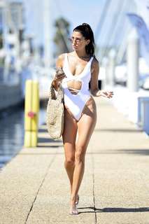Nicole Lynn Williams feet photo 9