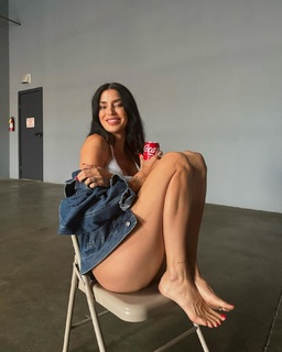 Nicole Lynn Williams feet photo 8