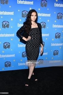 Nicole Maines feet photo 15