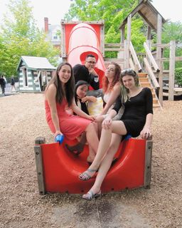 Nicole Maines feet photo 5