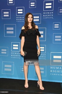 Nicole Maines feet photo 6