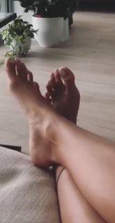 Nicole Mejia feet photo 10