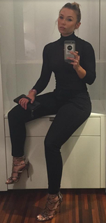 Nicole Mejia feet photo 6