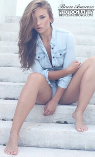 Nicole Mejia feet photo 1