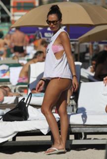 Nicole Minetti feet photo 4