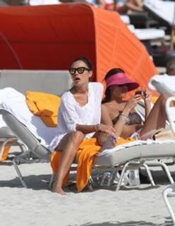 Nicole Minetti feet photo 9