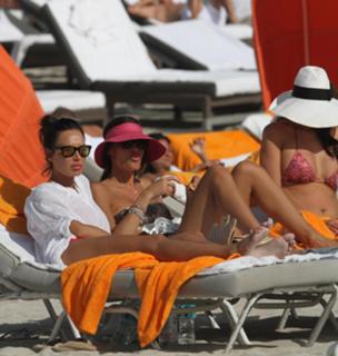 Nicole Minetti feet photo 7