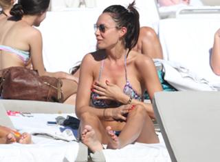 Nicole Minetti feet photo 1