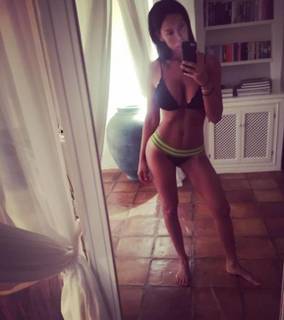Nicole Minetti feet photo 4